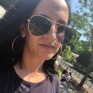 Meet your Posher, Liliana